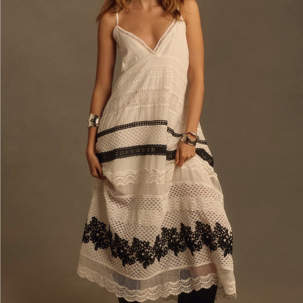Anthropologie Sleeveless V-Neck Lace Midi Dress NWT Size XS Petite